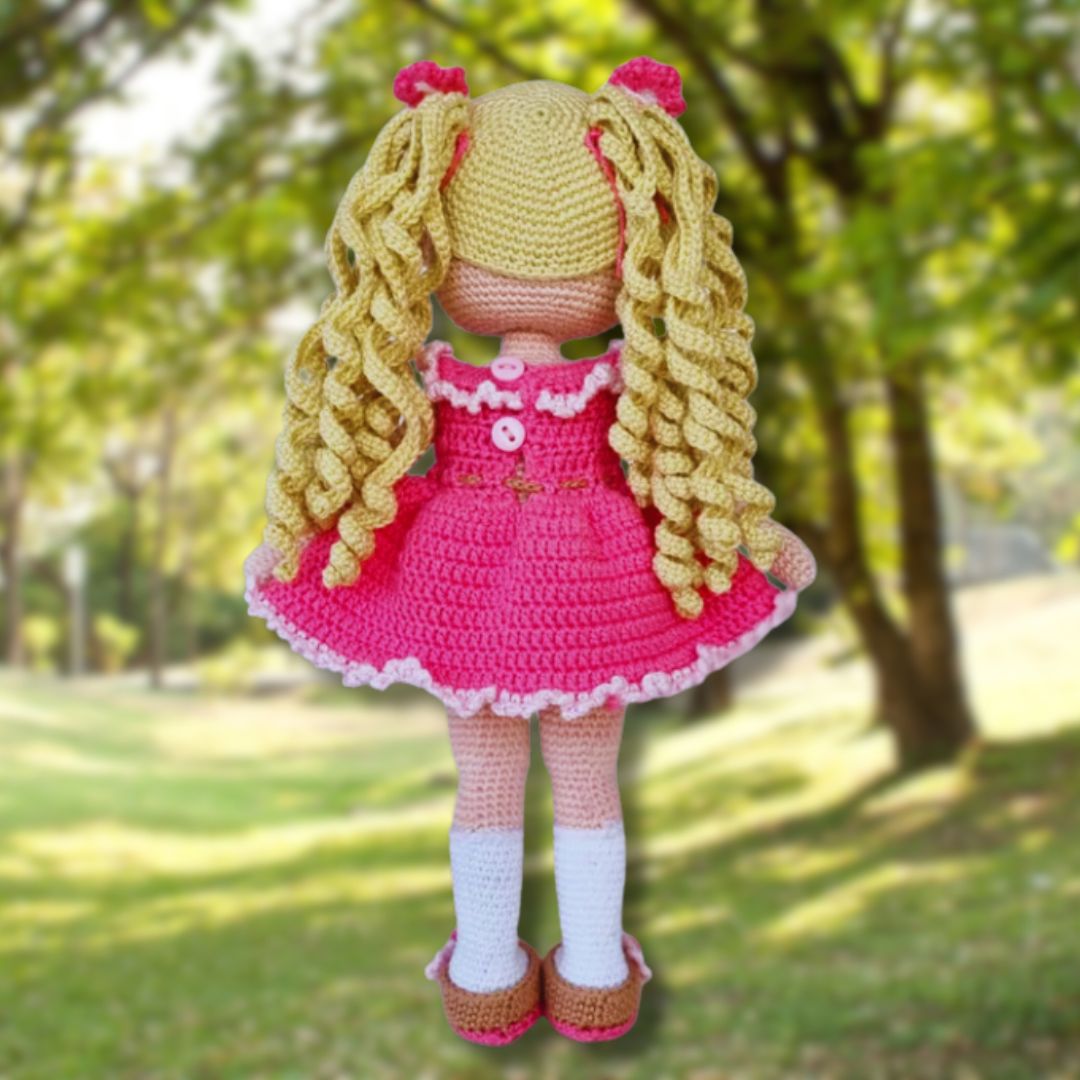 Mimi Modèle de Crochet Amigurumi avec Robe Élégante