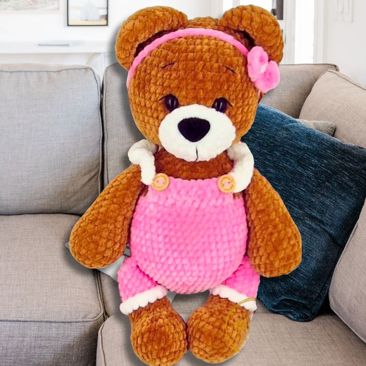 Ours en peluche en pyjama de basse-cour et bonnet de nuit